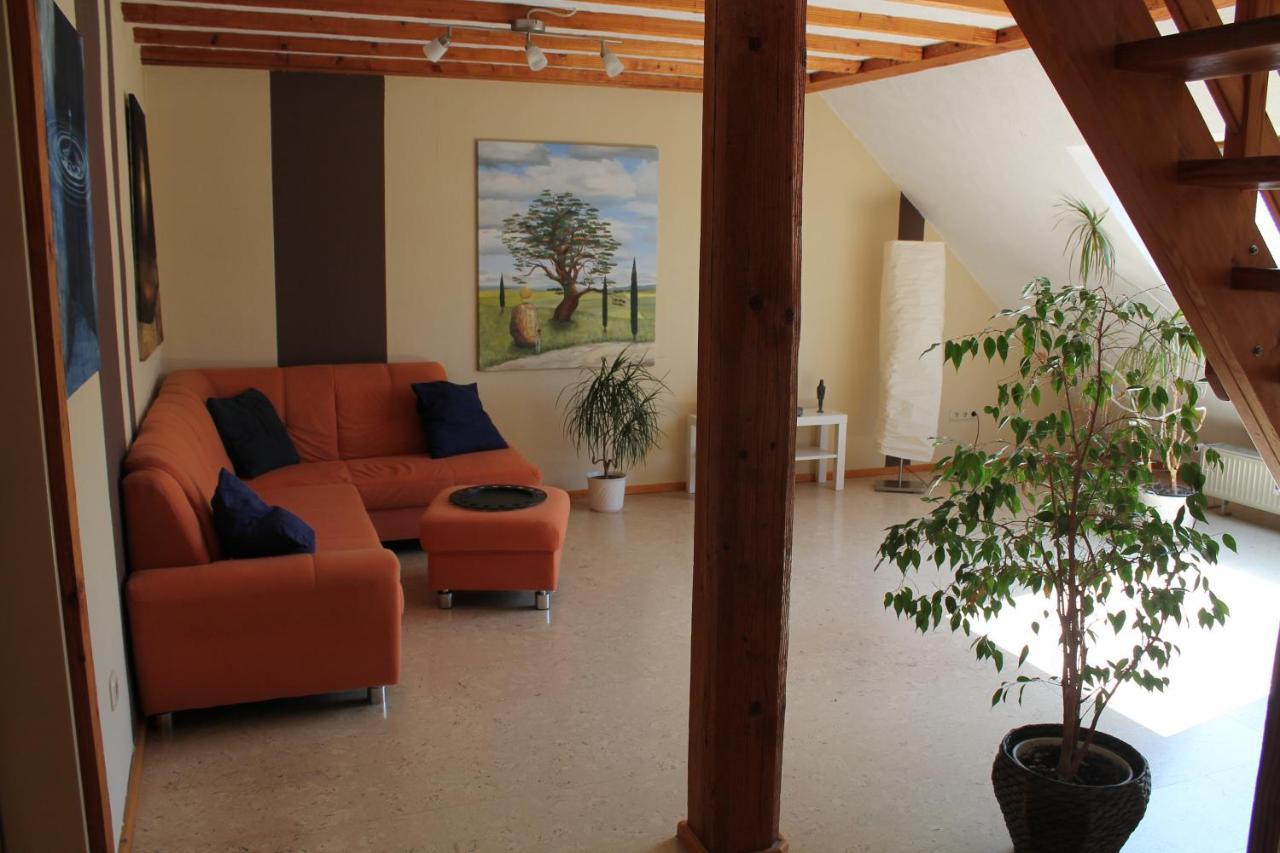 Ferienwohnung Im Galerie-Haus Urbar  エクステリア 写真